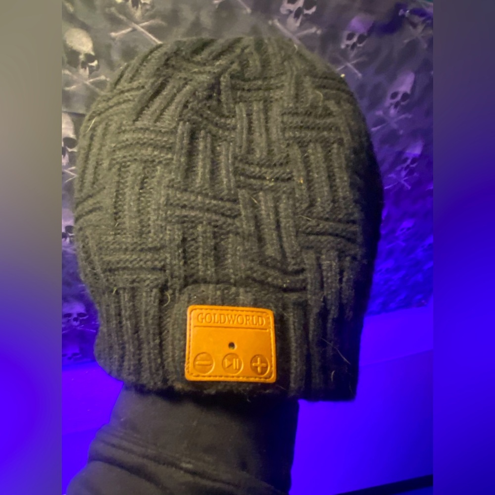 Beanie with Bluetooth speakers built in